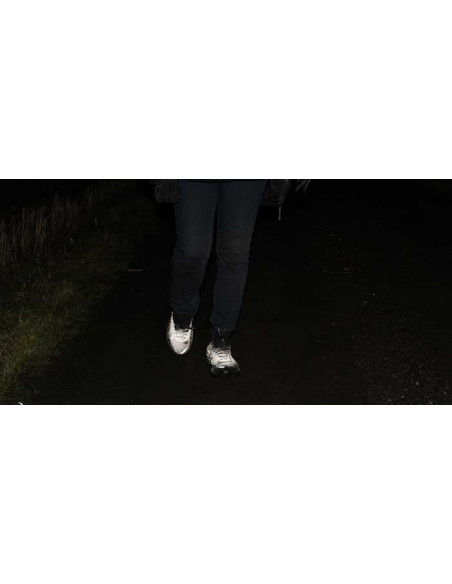 Invisible bright reflective spray albedo100